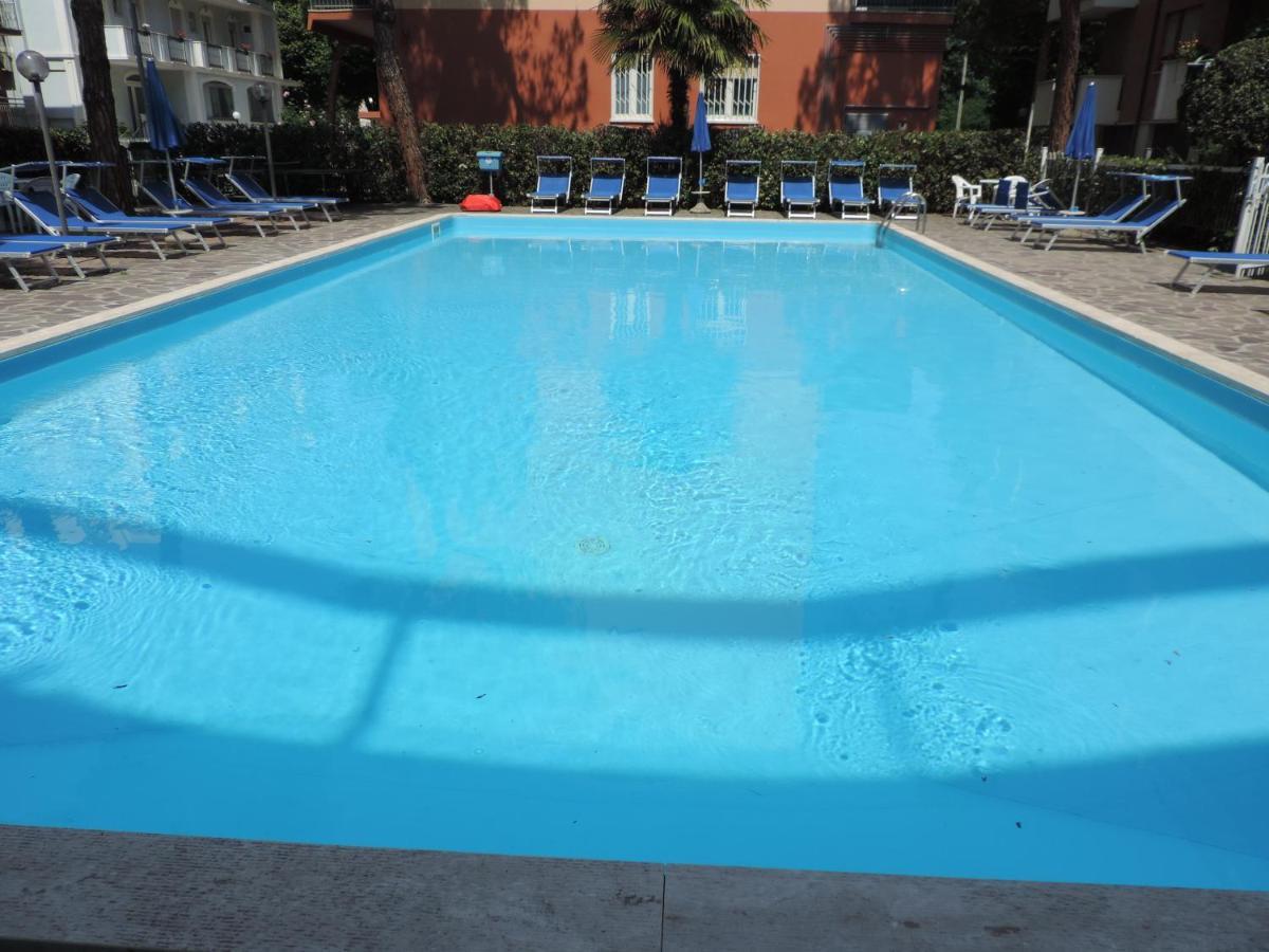 Hotel Liliana Ρίμινι Εξωτερικό φωτογραφία