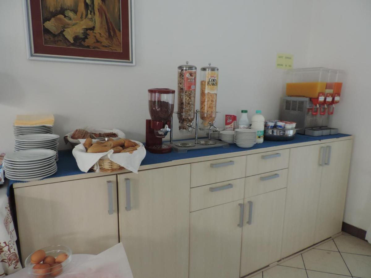 Hotel Liliana Ρίμινι Εξωτερικό φωτογραφία